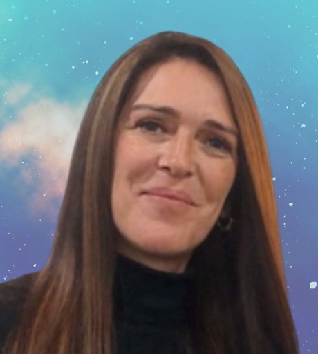 Medium en Spiritueel Coach Nikkie is helderziend en heldervoelend maar ook reiki practicioner geeft inzicht en advies 