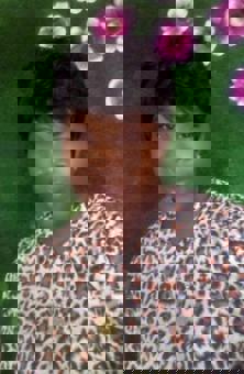 Surinaams medium en helderziende melanie legt kaarten en geeft antwoord op je vragen 